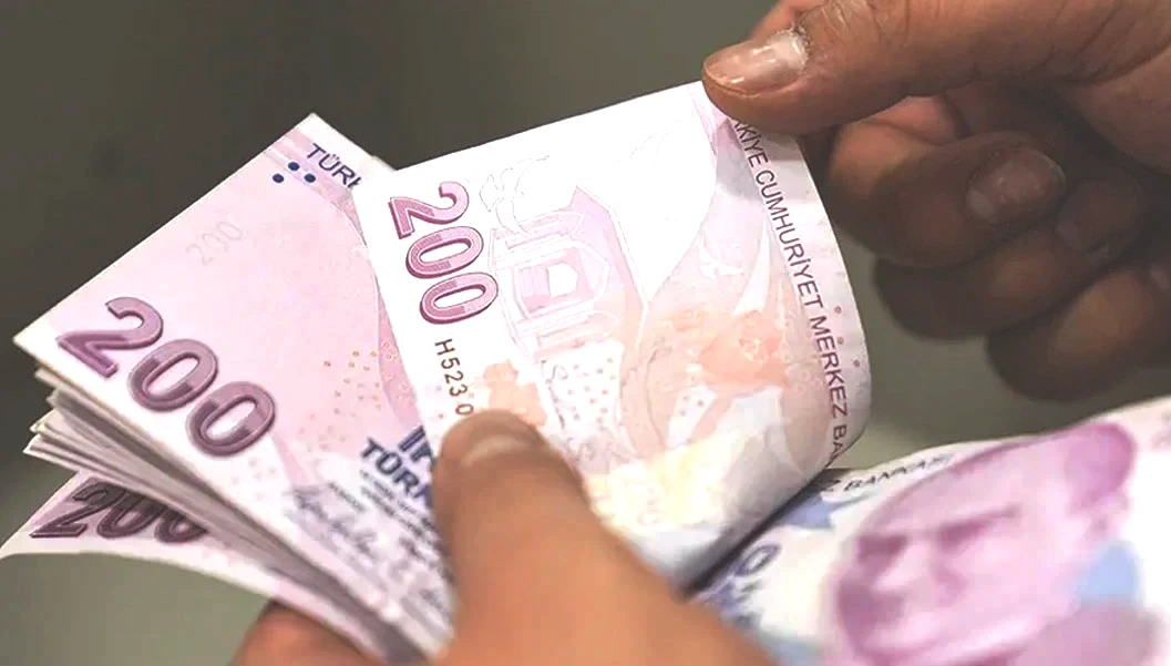 1999 sonrası sigorta kaydı bulunanlar için önerilen kademeli emeklilik yaşı ve prim tablosu. Emeklilikte Adalet Derneği (EMADDER) kademeli emeklilik tablosunun şu şekilde olmasını talep ediyor.