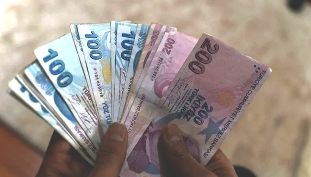 2006 sigorta girişi olanlar ne zaman emekli olacak? Kadın: 49 yaş / 6.850 prim. Erkek: 51 yaş / 6.850 prim.